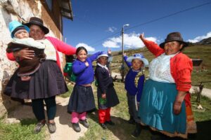 Lee más sobre el artículo Más de 97 mil peruanos de sectores rurales accedieron a energía eléctrica por primera vez durante 2025