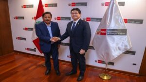 Lee más sobre el artículo MINEM y Gobierno Regional de Huancavelica suman esfuerzos para acelerar proyectos de energía y poner en valor los recursos mineros